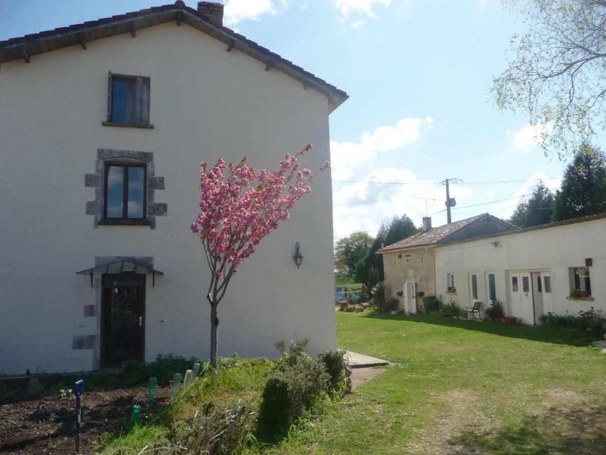 Le Vieux Couvent Villa Deviat Buitenkant foto
